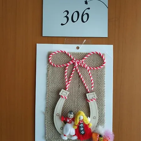 Private Studio 306 Complex Nev, Sarafovo, Beach & Airport ,With Swimming Pool, Free Parking Burgas