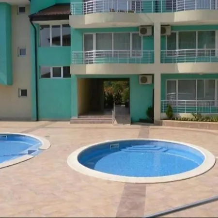 Private Studio 306 Complex Nev, Sarafovo, Beach & Airport ,With Swimming Pool, Free Parking Burgas