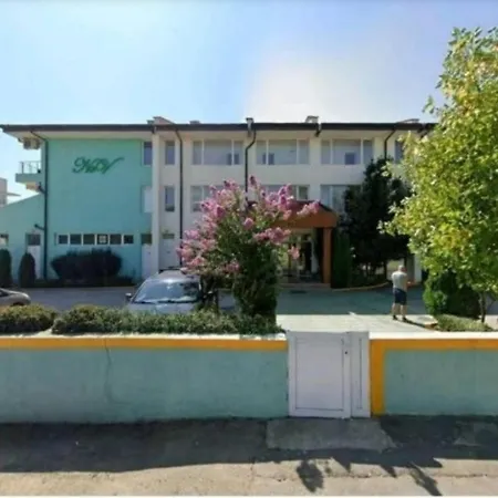 Private Studio 306 Complex Nev, Sarafovo, Beach & Airport ,With Swimming Pool, Free Parking Burgas